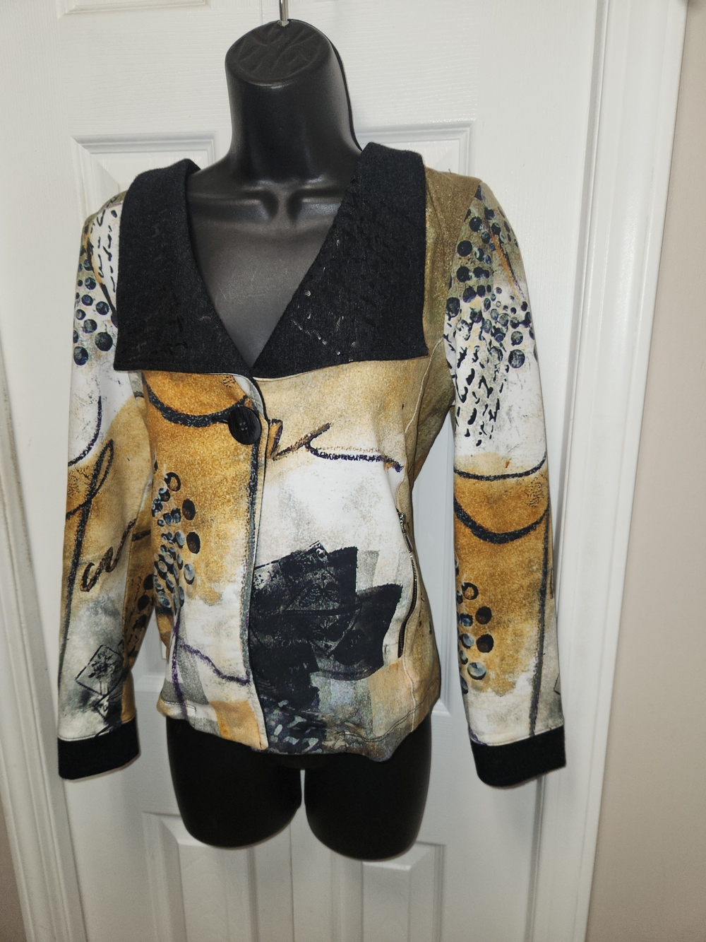🍉Abstract Mustard & Black Print Blazer with Textured Collar